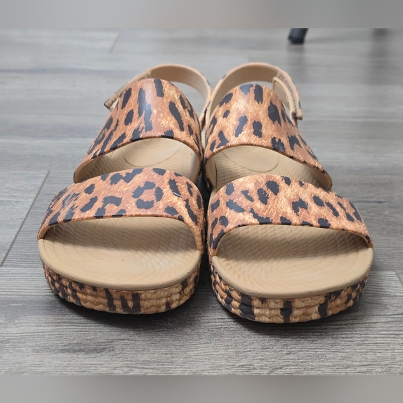 Reef Animal Print Rubber Velcro Sandals Womens Size 9 - Picture 3 of 10